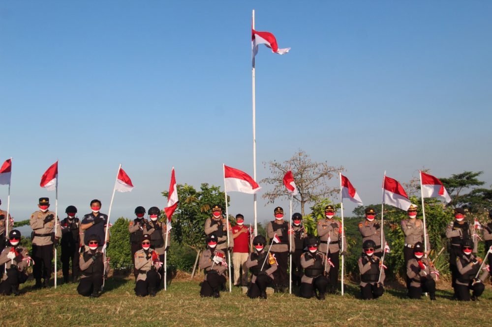 Kapolres Pati AKBP Christian Tobing, S.I.K.,M.H, M.Si pimpin pengibaran Bendera Merah Putih